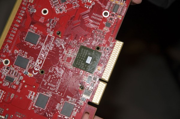 HIS X1600 Dual Interface